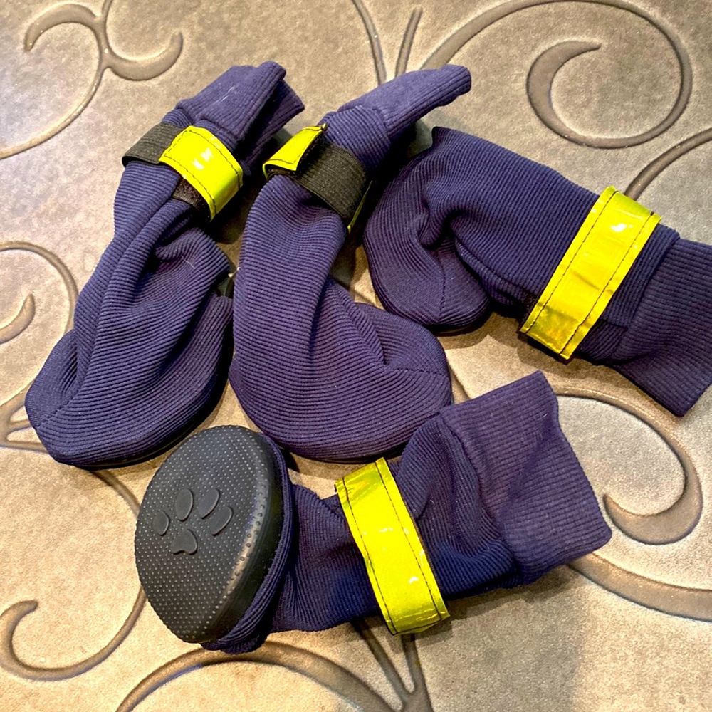 Dog booties, M